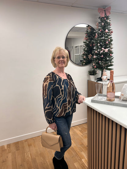 DOLLY Bubble Hem Top