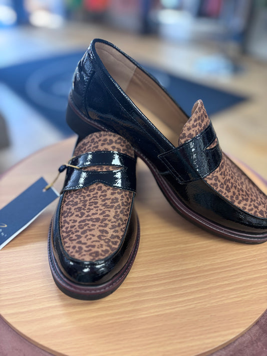 TITAN Patent Loafer