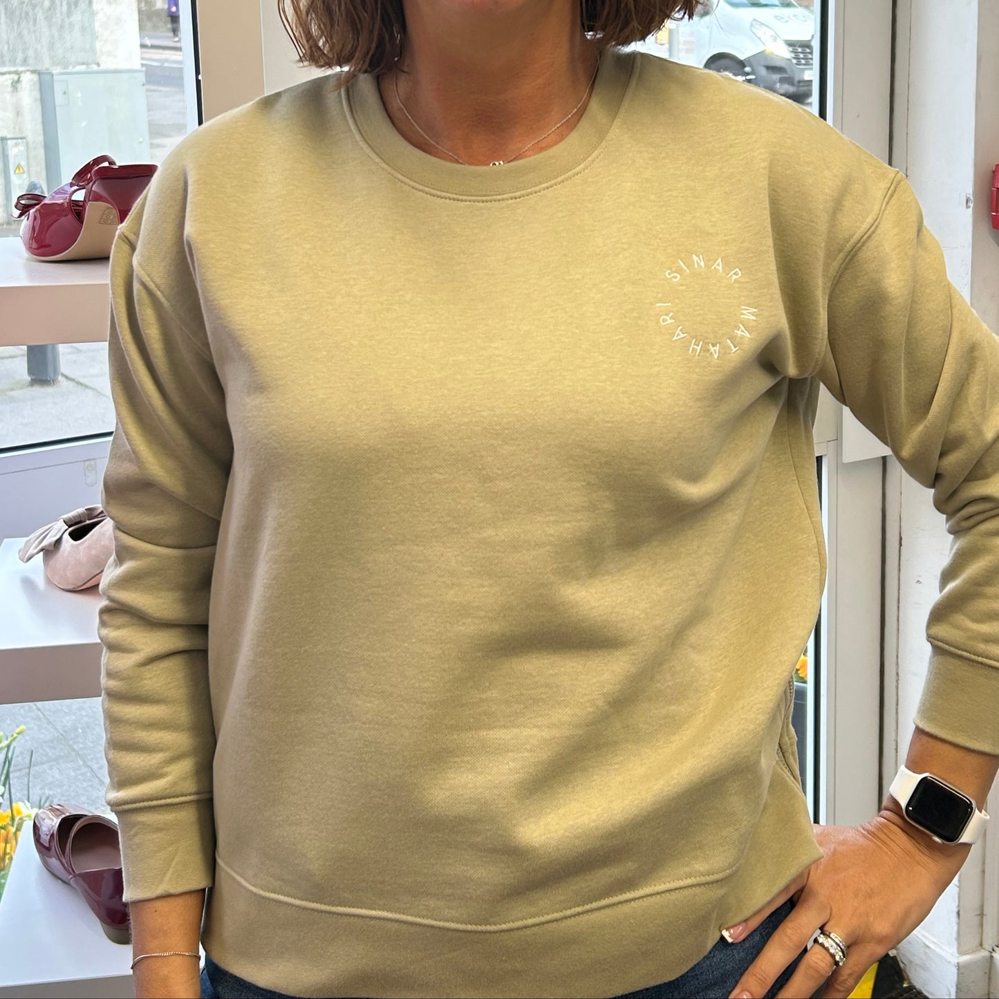 ANNA "SINAR MATAHARI" Round Neck Sweatshirt