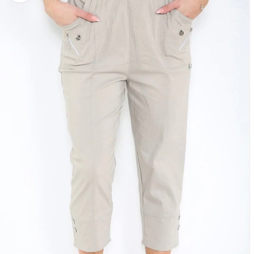 OLIVE Crop Trousers