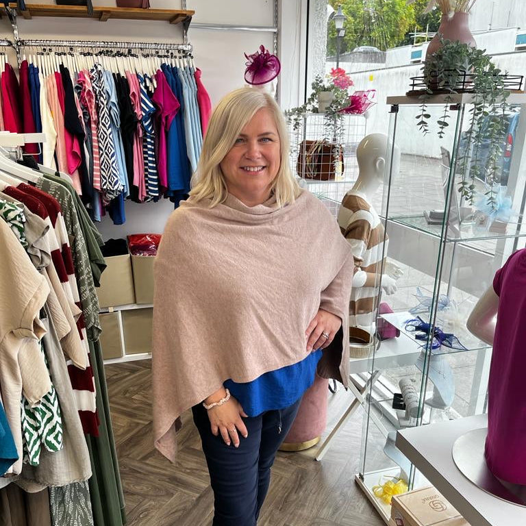 KERRY Knitted Poncho