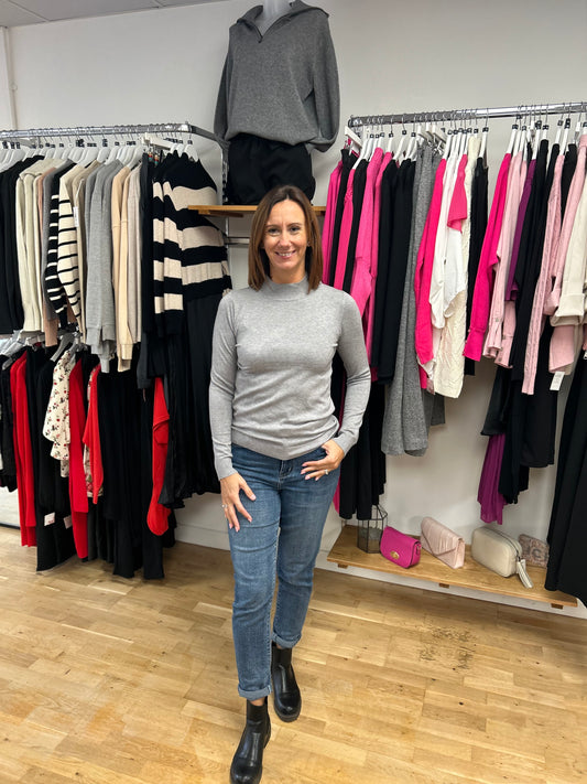 JANE Turtle Neck Jumper