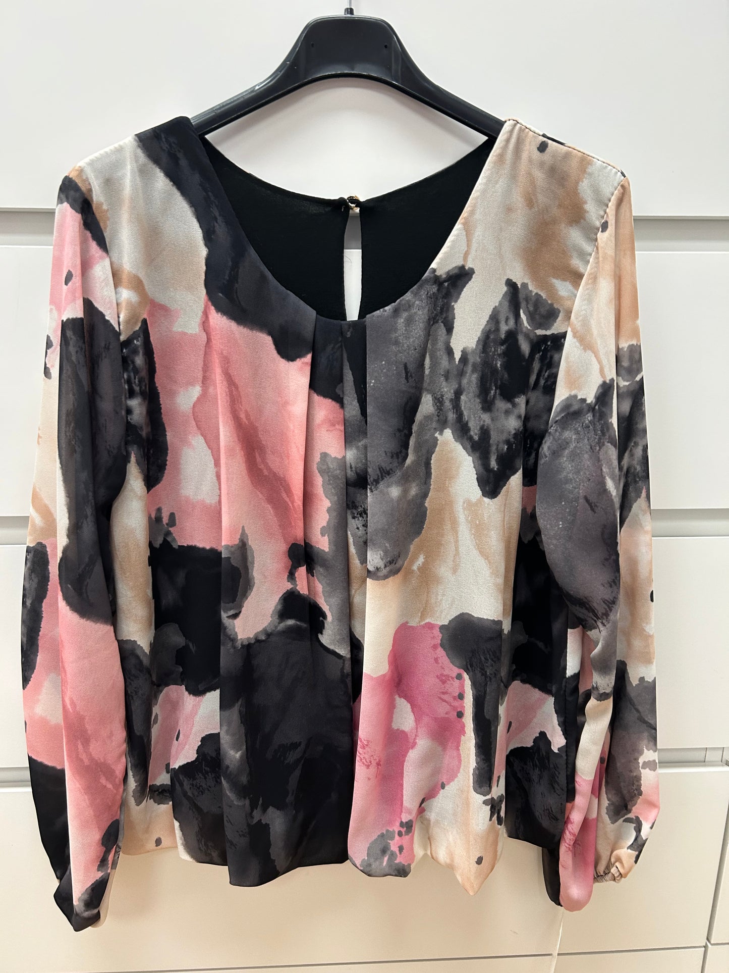 DOLLY Round Neck Bubble Hem Top